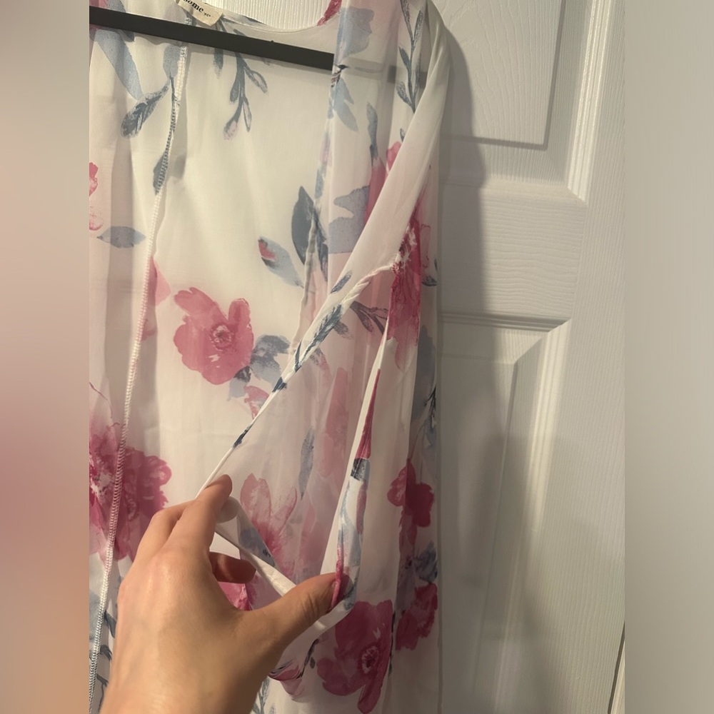 Women's Boutique One Size Kimono - Picture 4 of 5